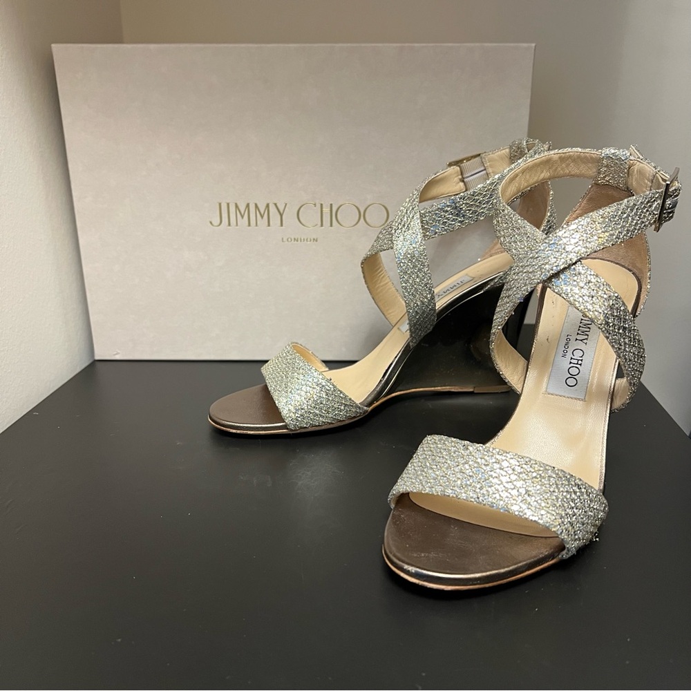 Jimmy Choo 247 Fearne Champagne/Gold Glitter Fabric Wedge Sandal; Size 37.5